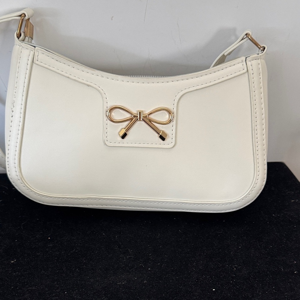 Elegant Black and Cream Women's Handbag plus clear bag -bundle collection set - Picture 8 of 13